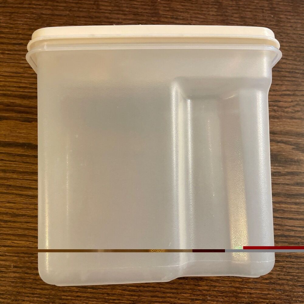 Vintage Rubbermaid Servin Saver 4 Cup Cereal Keeper #0086 Container Pour Lid 1qt